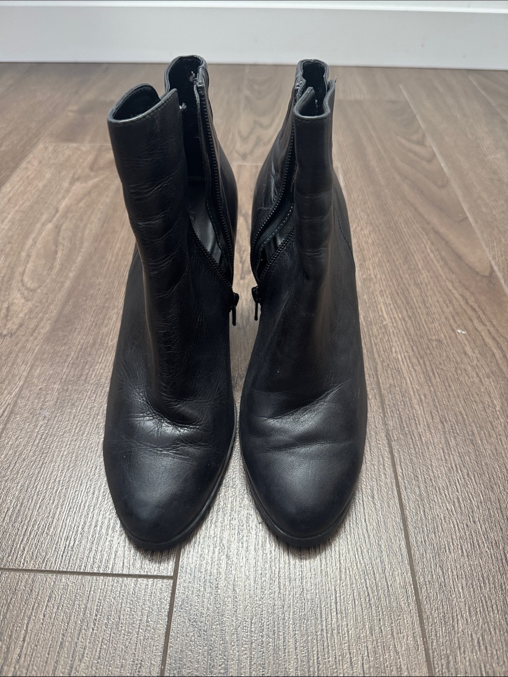 le chateau Black Leather Ankle Booties with Side Zipper